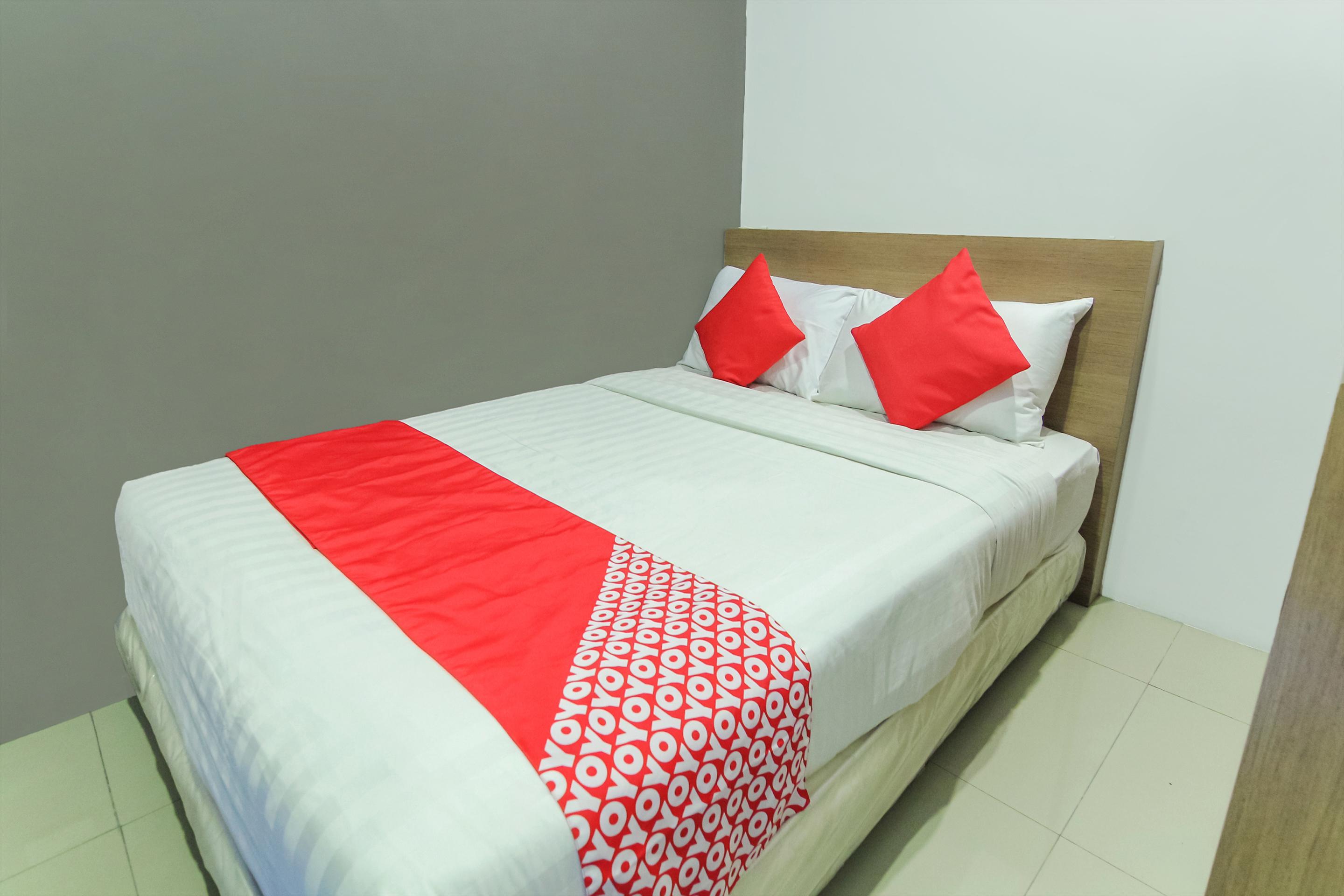 Melbourne Suites Makati City Esterno foto