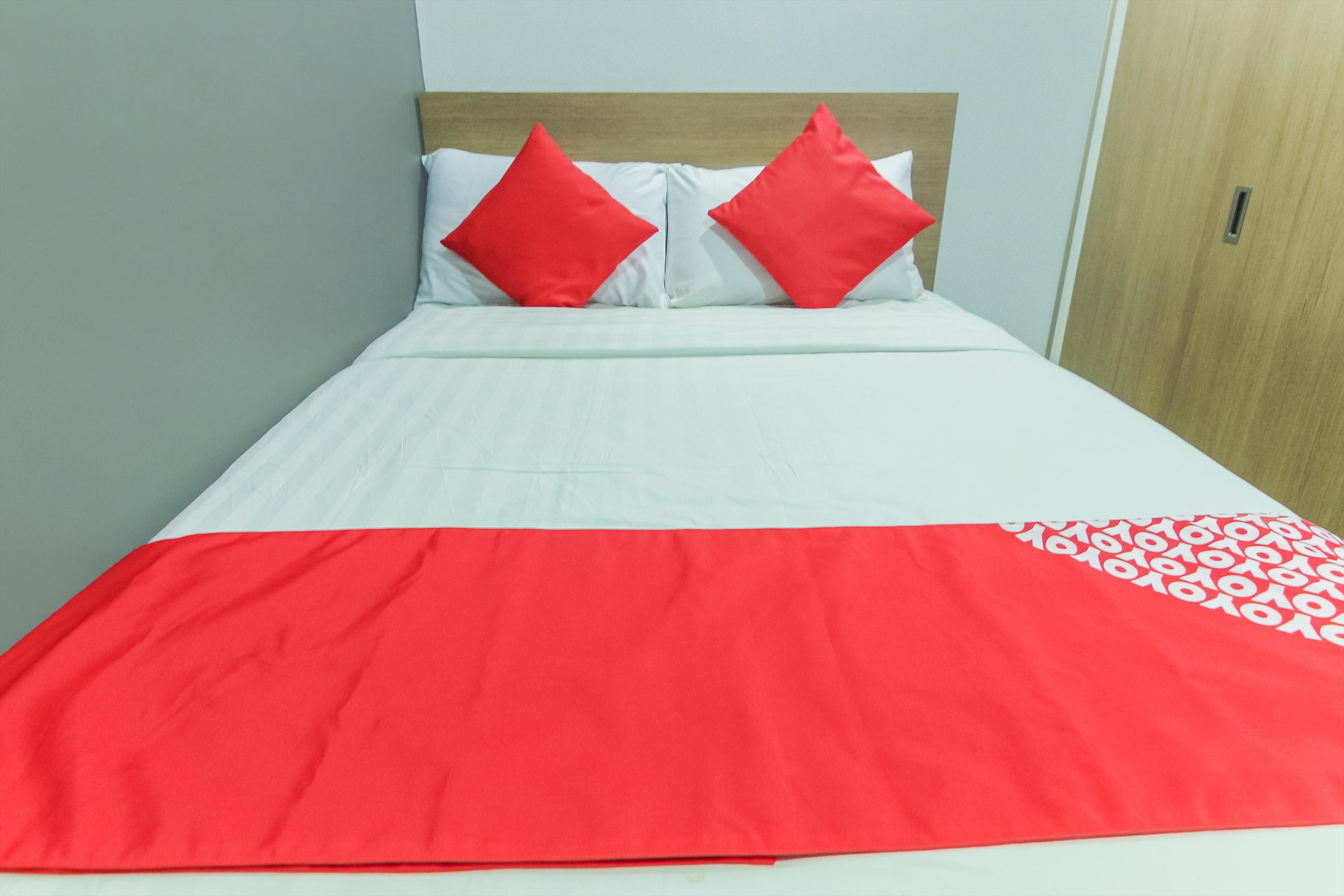 Melbourne Suites Makati City Esterno foto