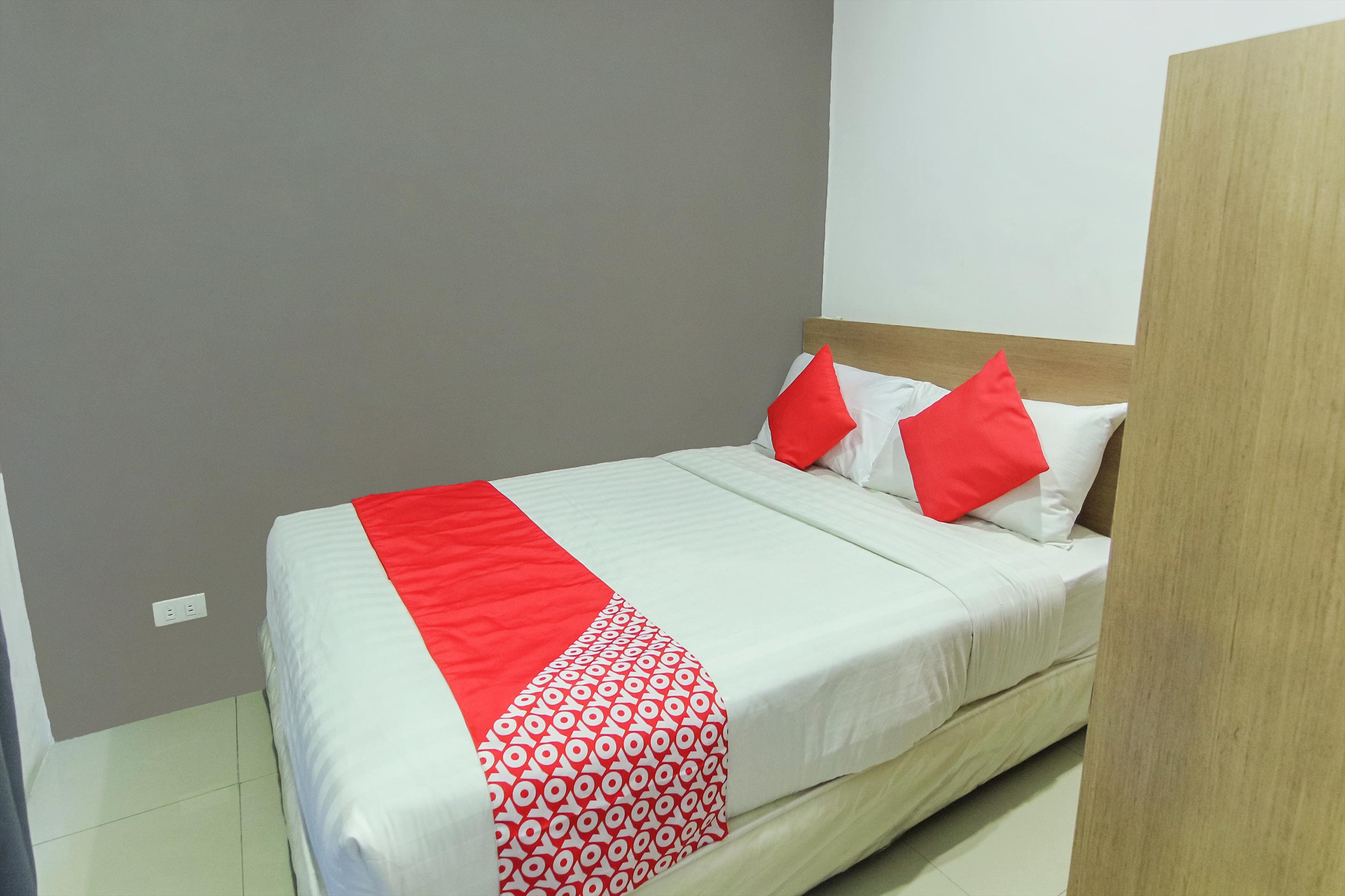 Melbourne Suites Makati City Esterno foto