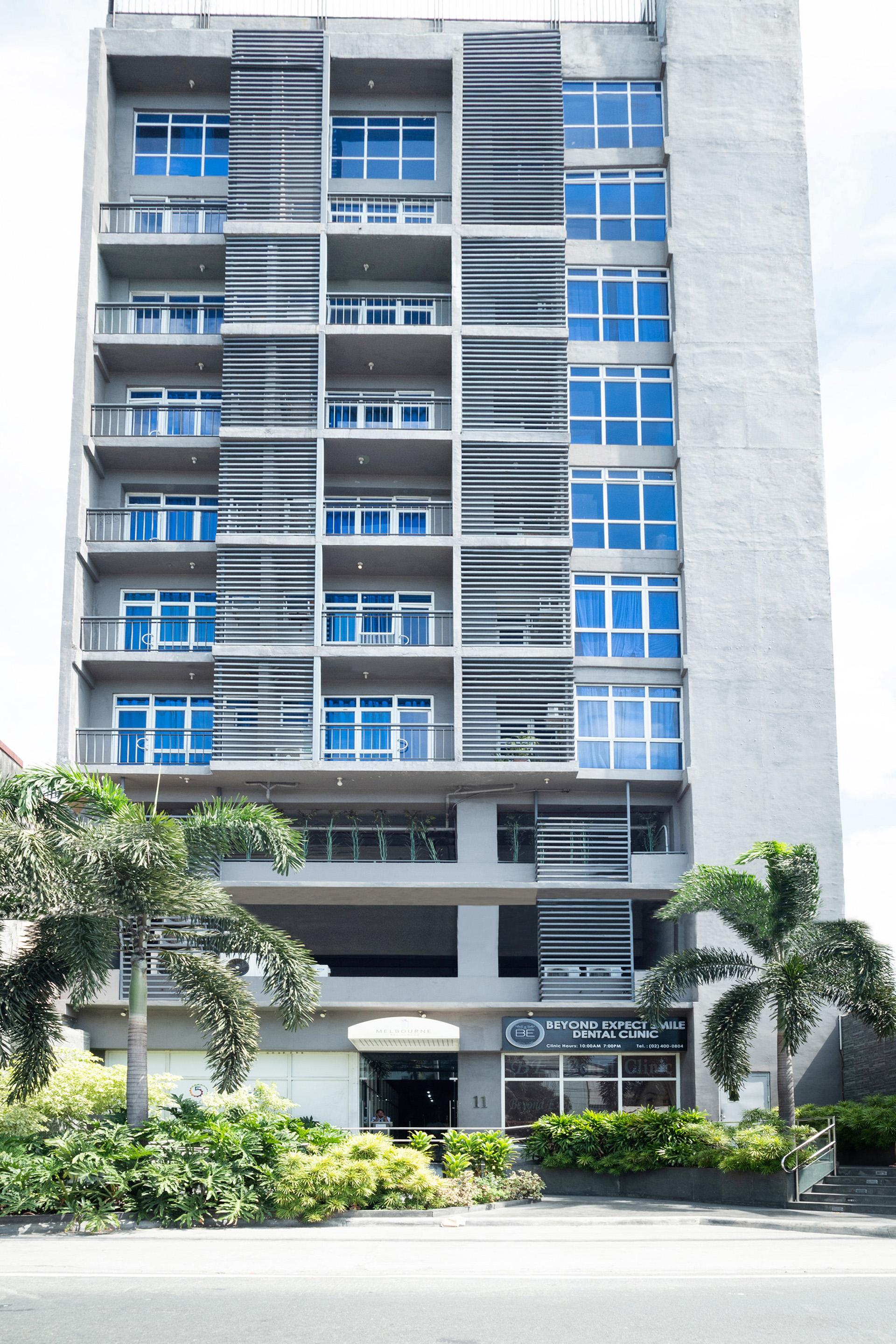 Melbourne Suites Makati City Esterno foto