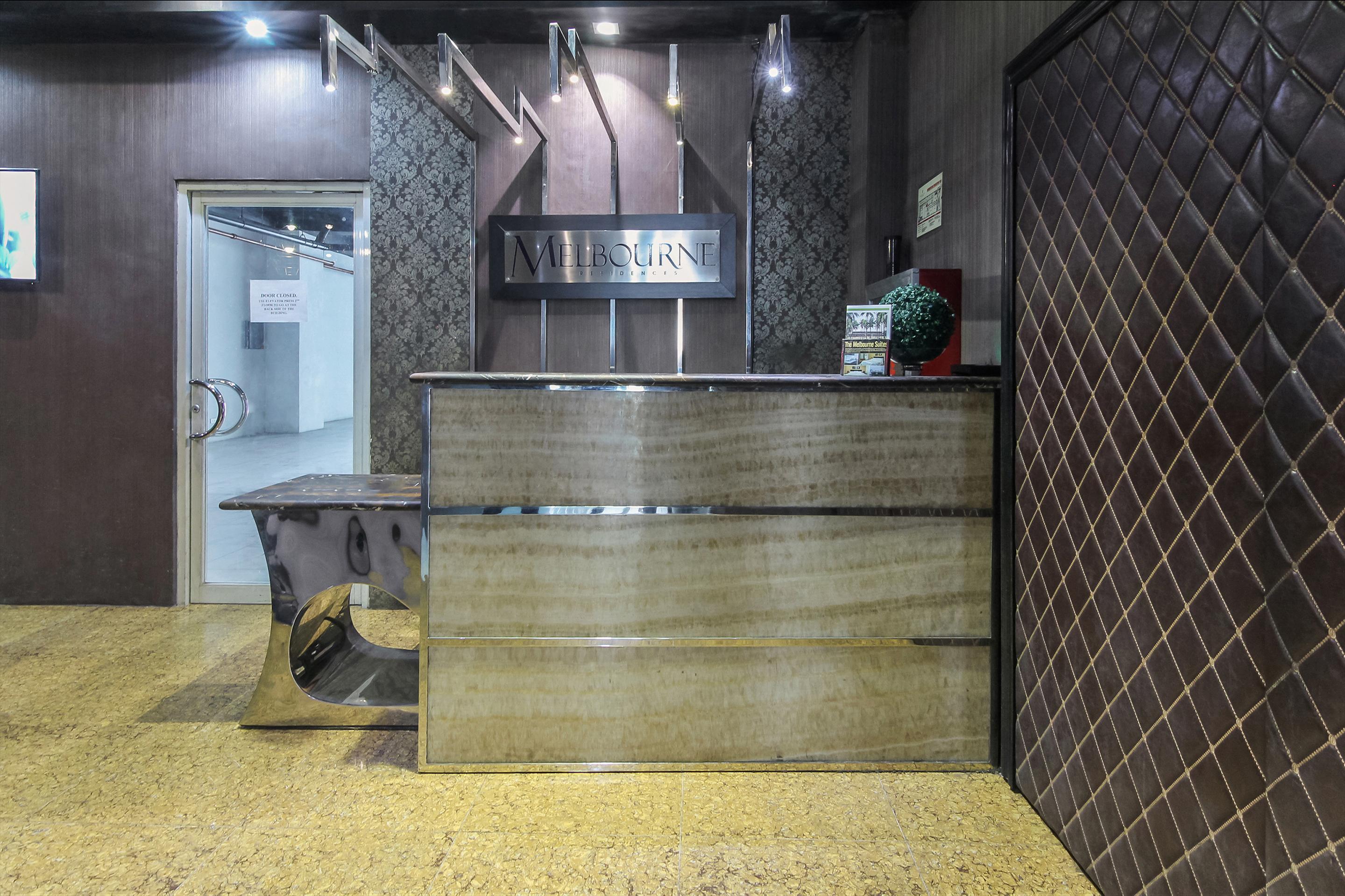Melbourne Suites Makati City Esterno foto